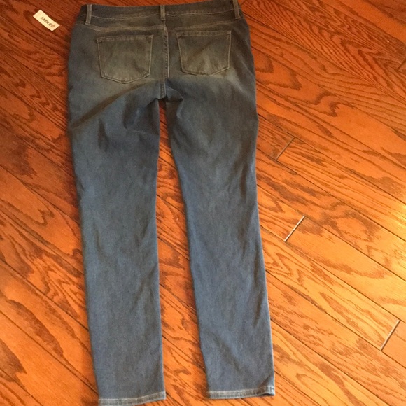 NWT Women’s 8 Old Navy Skinny Mid Rise Jeans 👖❤️ - Picture 2 of 6